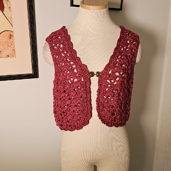 Crochet Knit Vest with Hook Closure. I Beleive This Is Hand Made. large - Picture 1 of 8